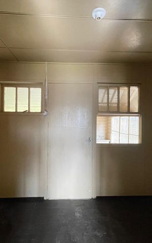Casa à venda com 60m², 2 quartos e 2 vagas
