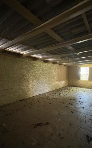 Casa à venda com 60m², 2 quartos e 2 vagas