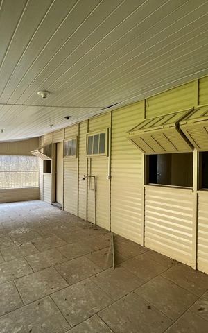 Casa à venda com 60m², 2 quartos e 2 vagas