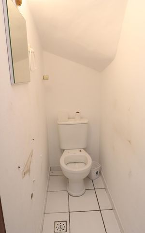 Casa de condomínio para alugar com 140m², 3 quartos e 2 vagas Casa de condomínio para alugar com 140m², 3 quartos e 2 vagasLavabo