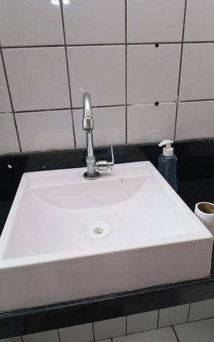 Casa de condomínio para alugar com 140m², 3 quartos e 2 vagas Casa de condomínio para alugar com 140m², 3 quartos e 2 vagasBanheiro da Suíte 2