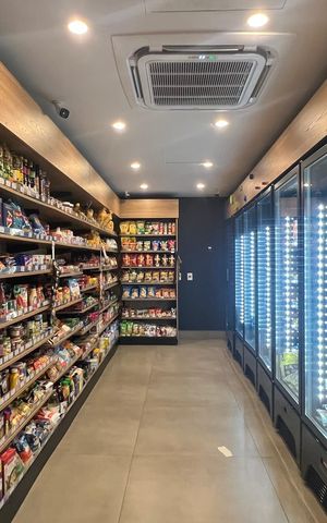 Studio à venda com 31m², 1 quarto e 1 vagaMini Mercado