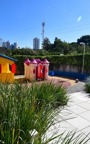 Apartamento para alugar com 109m², 2 quartos e 2 vagasÁrea comum - Playground