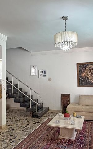 Casa para alugar com 200m², 4 quartos e 2 vagasSala