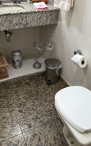 Casa para alugar com 200m², 4 quartos e 2 vagasLavabo