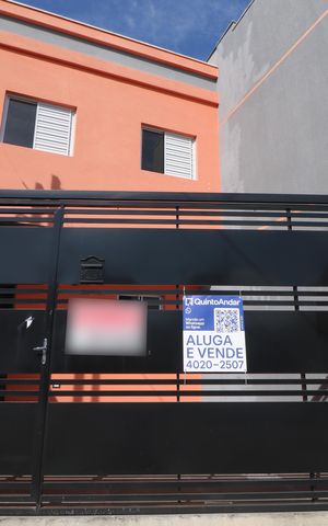 Casa à venda com 79m², 3 quartos e 2 vagasFachada