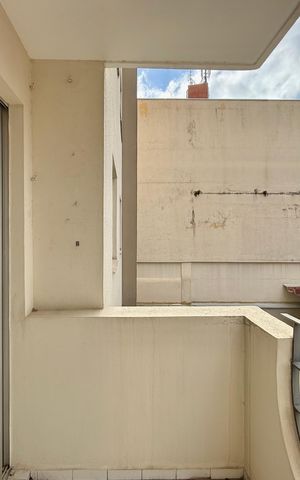 Apartamento à venda com 64m², 2 quartos e 1 vaga Apartamento à venda com 64m², 2 quartos e 1 vagaSacada