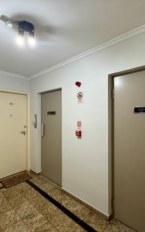 Apartamento à venda com 64m², 2 quartos e 1 vaga Apartamento à venda com 64m², 2 quartos e 1 vagaHall Apartamento