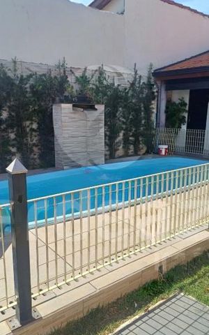Casa à venda com 145m², 2 quartos e 3 vagas