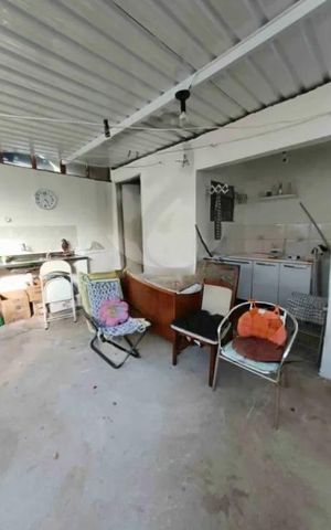 Casa à venda com 93m², 4 quartos e 2 vagas