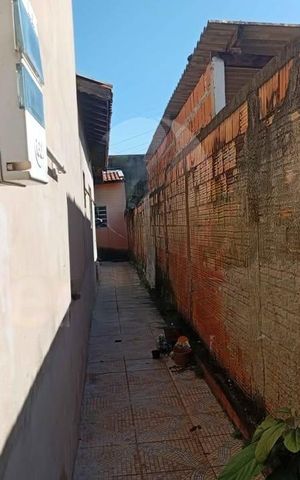 Casa à venda com 260m², 3 quartos e 2 vagas