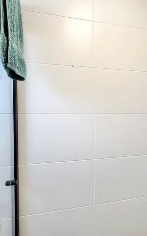 Apartamento à venda com 80m², 2 quartos e 1 vaga Apartamento à venda com 80m², 2 quartos e 1 vagaBanheiro da Suíte 2