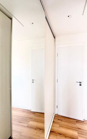 Apartamento à venda com 80m², 2 quartos e 1 vaga Apartamento à venda com 80m², 2 quartos e 1 vagaCloset da suíte 2