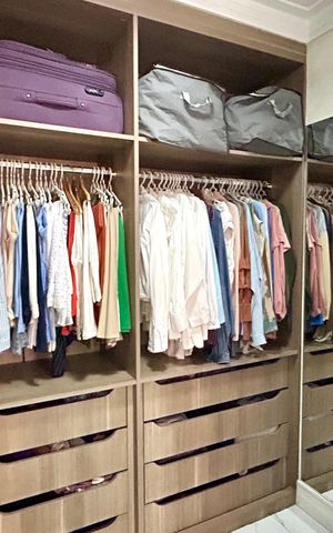 Apartamento à venda com 115m², 2 quartos e 1 vaga Apartamento à venda com 115m², 2 quartos e 1 vagaCloset da suíte