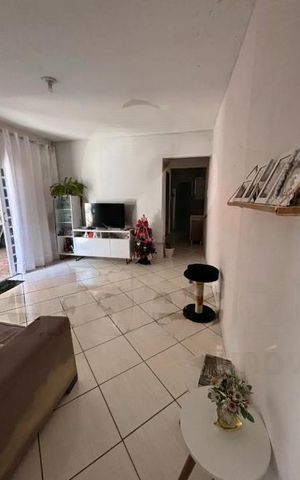 Casa à venda com 60m², 2 quartos e 2 vagas