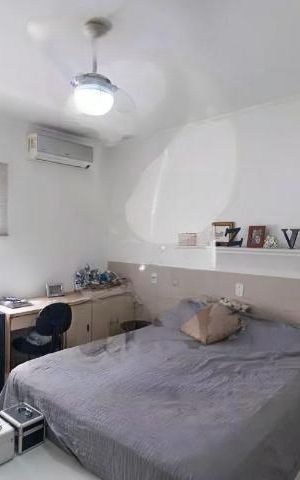 Casa à venda com 210m², 3 quartos e 3 vagas