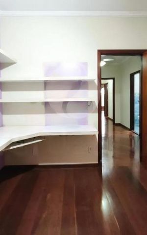 Casa à venda com 350m², 4 quartos e 4 vagas