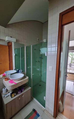 Casa à venda com 140m², 2 quartos e 2 vagasBanheiro