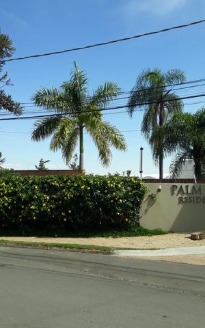 Casa à venda com 140m², 2 quartos e 2 vagasFachada e portaria