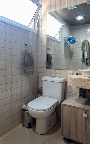 Casa de condomínio à venda com 140m², 3 quartos e 2 vagas Casa de condomínio à venda com 140m², 3 quartos e 2 vagasBanheiro suite