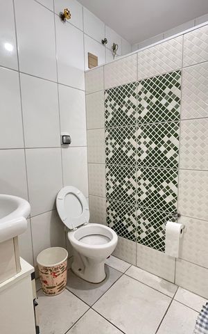 Casa à venda com 600m², 1 quarto e 8 vagas Casa à venda com 600m², 1 quarto e 8 vagasBanheiro