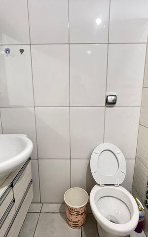 Casa à venda com 600m², 1 quarto e 8 vagas Casa à venda com 600m², 1 quarto e 8 vagasBanheiro
