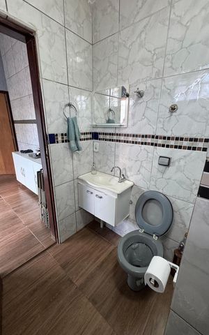 Casa à venda com 217m², 4 quartos e 2 vagas
