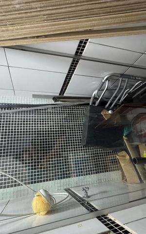 Casa à venda com 217m², 4 quartos e 2 vagas