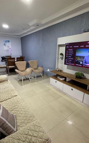 Casa à venda com 217m², 4 quartos e 2 vagas