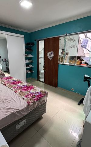 Casa à venda com 217m², 4 quartos e 2 vagas