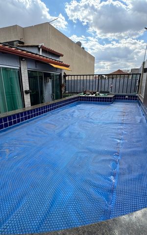 Casa à venda com 217m², 4 quartos e 2 vagas
