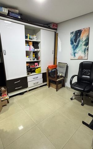 Casa à venda com 217m², 4 quartos e 2 vagas