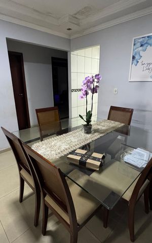 Casa à venda com 217m², 4 quartos e 2 vagas