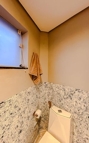 Casa para alugar com 250m², 3 quartos e 3 vagasLavabo