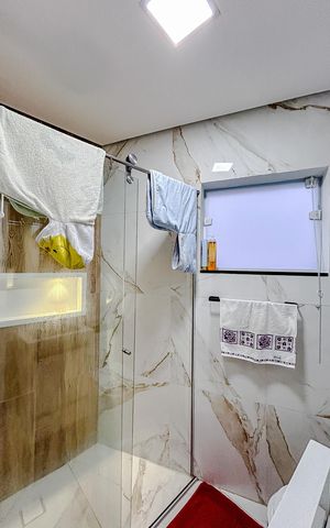Casa para alugar com 250m², 3 quartos e 3 vagasBanheiro social 