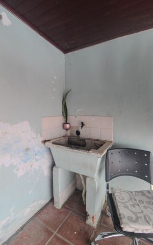 Casa à venda com 174m², 3 quartos e 3 vagas Casa à venda com 174m², 3 quartos e 3 vagasÁrea de Serviço