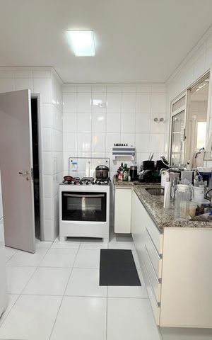 Casa de condomínio para alugar com 180m², 4 quartos e 2 vagas Casa de condomínio para alugar com 180m², 4 quartos e 2 vagasCozinha