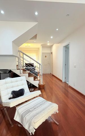Casa de condomínio para alugar com 180m², 4 quartos e 2 vagas Casa de condomínio para alugar com 180m², 4 quartos e 2 vagasSala