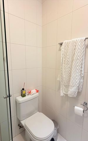 Casa de condomínio para alugar com 180m², 4 quartos e 2 vagas Casa de condomínio para alugar com 180m², 4 quartos e 2 vagasBanheiro