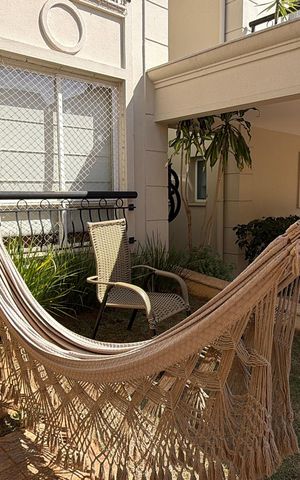 Casa de condomínio para alugar com 180m², 4 quartos e 2 vagas Casa de condomínio para alugar com 180m², 4 quartos e 2 vagasFrente