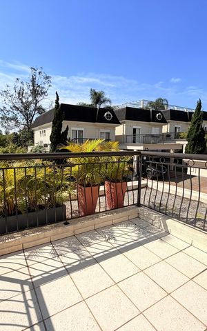 Casa de condomínio para alugar com 180m², 4 quartos e 2 vagas Casa de condomínio para alugar com 180m², 4 quartos e 2 vagasVaranda suíte