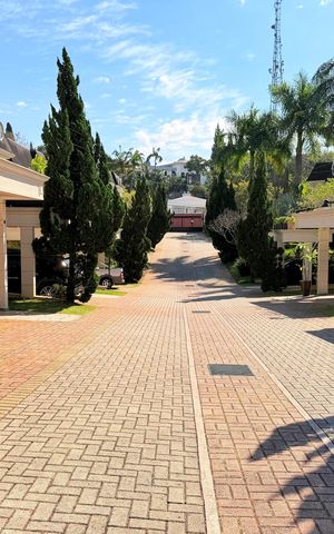 Casa de condomínio para alugar com 180m², 4 quartos e 2 vagas Casa de condomínio para alugar com 180m², 4 quartos e 2 vagasÁrea comum
