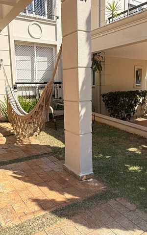 Casa de condomínio para alugar com 180m², 4 quartos e 2 vagas Casa de condomínio para alugar com 180m², 4 quartos e 2 vagasFrente