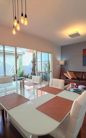 Casa de condomínio para alugar com 180m², 4 quartos e 2 vagas Casa de condomínio para alugar com 180m², 4 quartos e 2 vagasSala