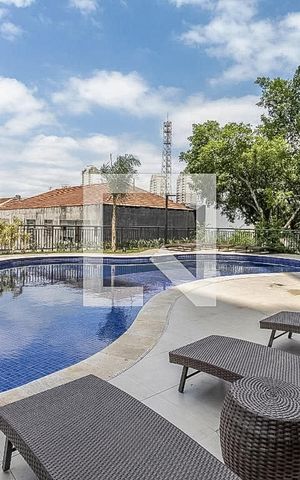 Apartamento à venda com 45m², 2 quartos e sem vaga Apartamento à venda com 45m², 2 quartos e sem vagaÁrea comum - Piscina