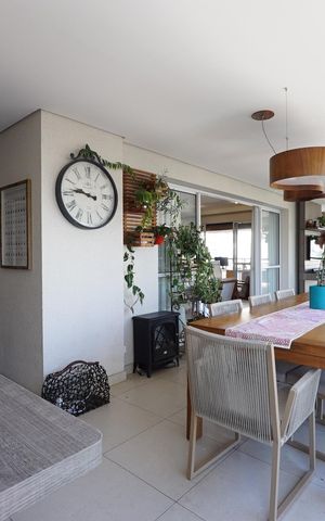Apartamento à venda com 213m², 3 quartos e 3 vagasVaranda gourmet