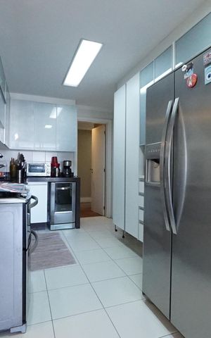Apartamento à venda com 213m², 3 quartos e 3 vagasCorredor