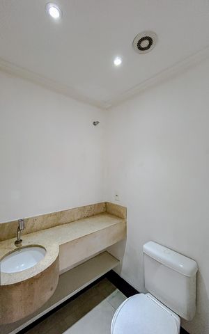 Apartamento para alugar com 315m², 4 quartos e 5 vagasLavabo