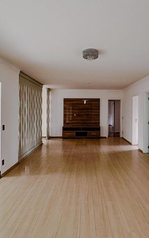 Apartamento para alugar com 315m², 4 quartos e 5 vagasSala