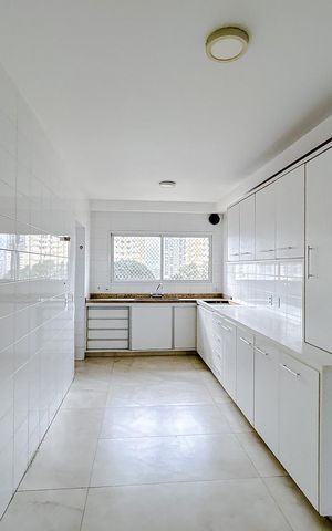 Apartamento para alugar com 315m², 4 quartos e 5 vagasCozinha